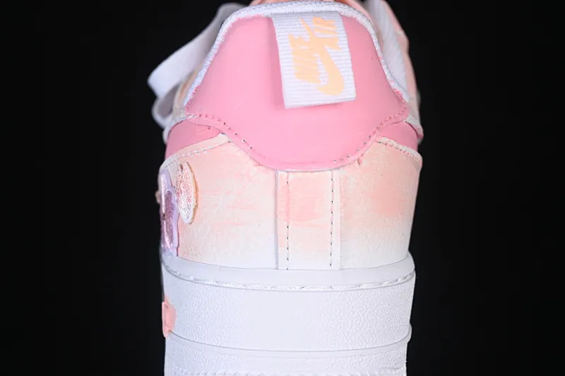 All categories Nk Air Force 1 Air Force series Nk Air Force 1 Low Air Force low-top Nike Air Force 1'07 Low "Spring Wild Cherry Prelude" Hand-painted graffiti Haruno Sakura Air Force 1 low-top casual sneakers FB8971-007